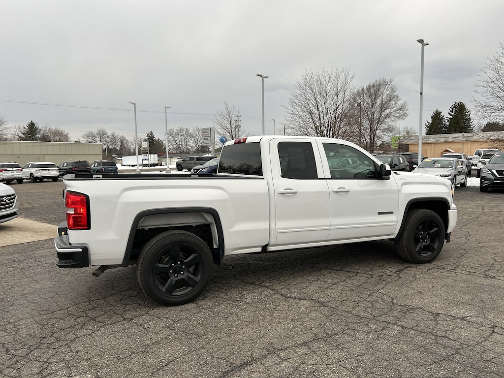 2017 Gmc Sierra Base photo 3