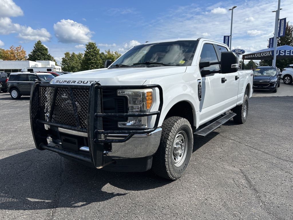 Used 2017 Ford Super Duty F-250 SRW XL XL 4WD Crew Cab 6.75 Box