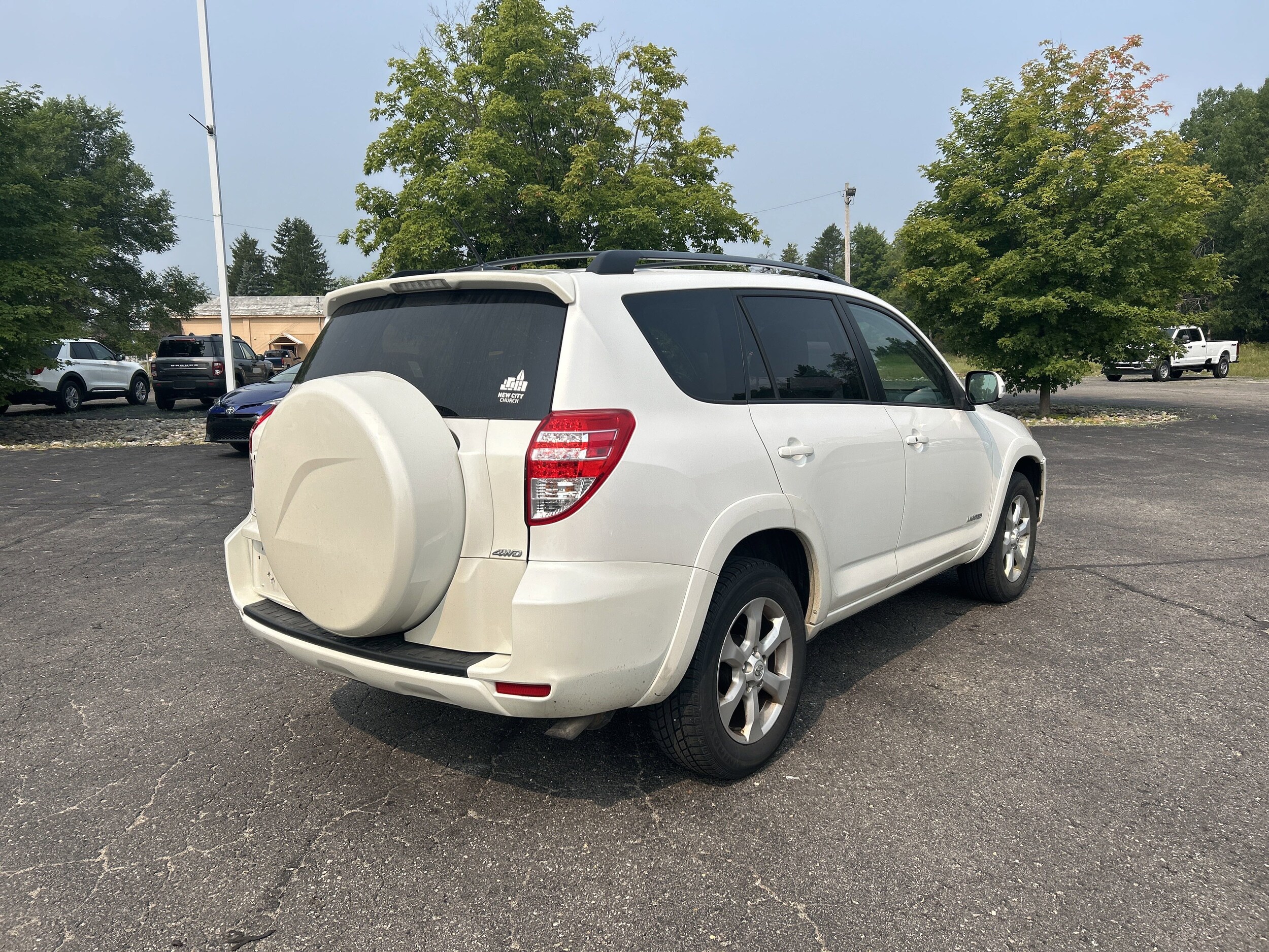 2010 Toyota RAV4 Limited photo 2