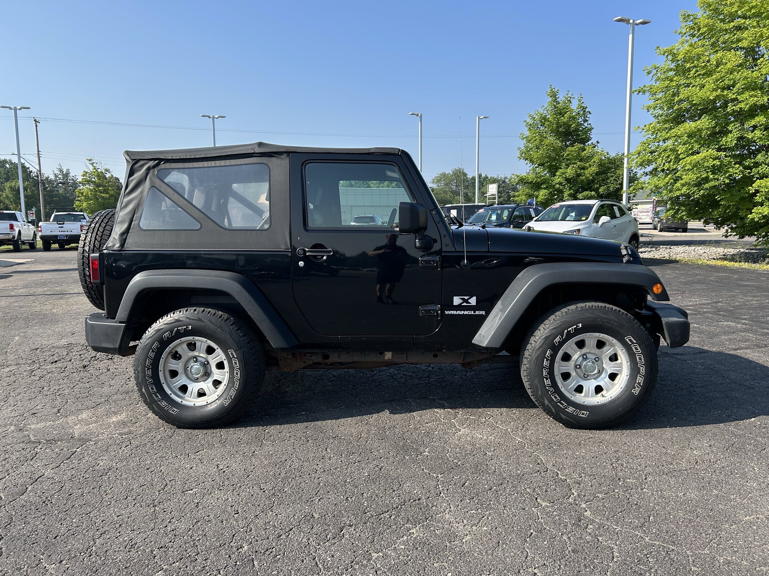 2008 Jeep Wrangler X photo 2
