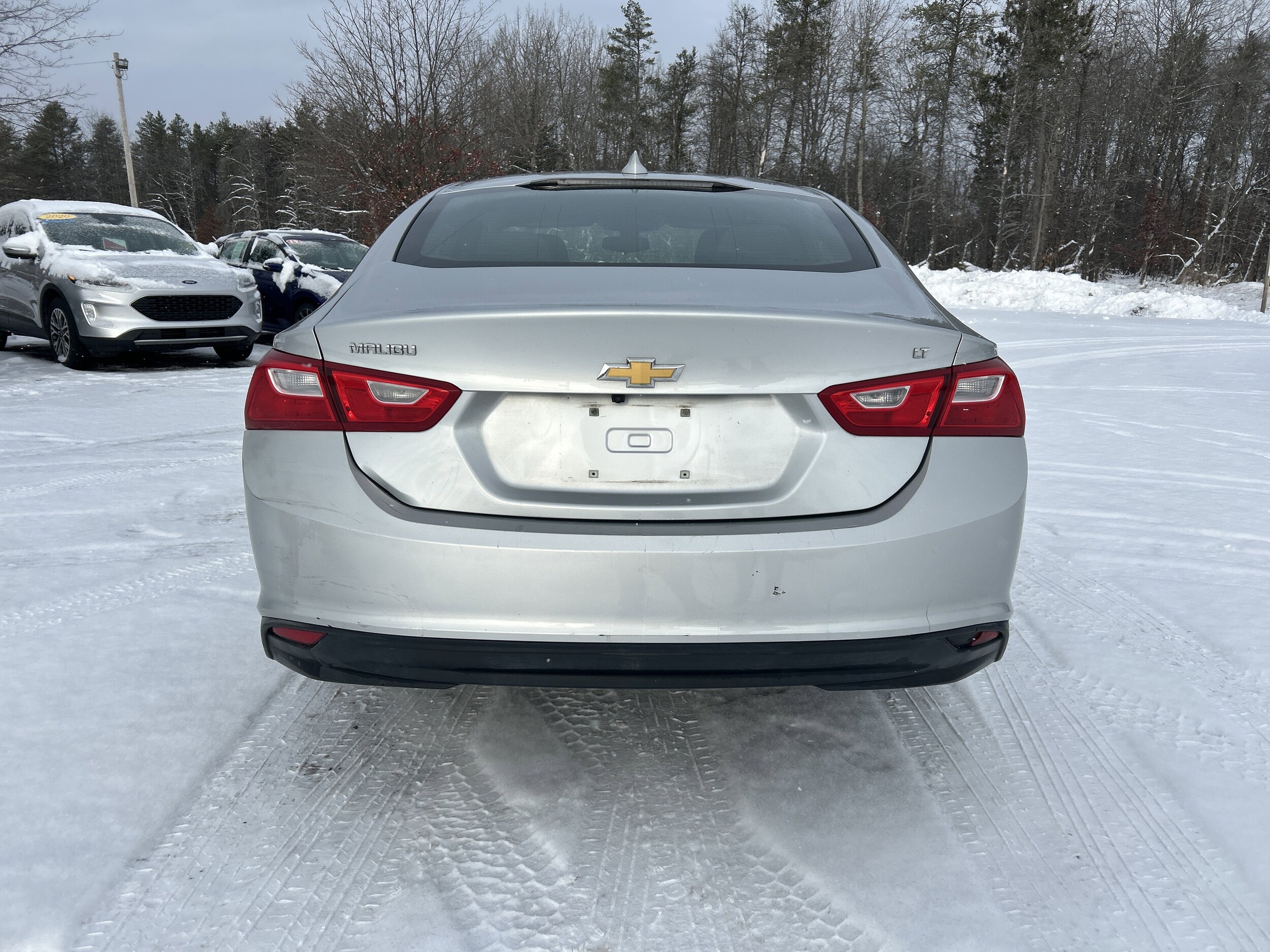 2018 Chevrolet Malibu 1LT photo 2