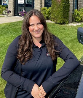 Staff member Chellsey Avalos from ID_5a8bb8