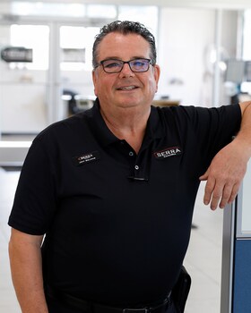 Staff member Jeff Gelinas from ID_5a8bb8