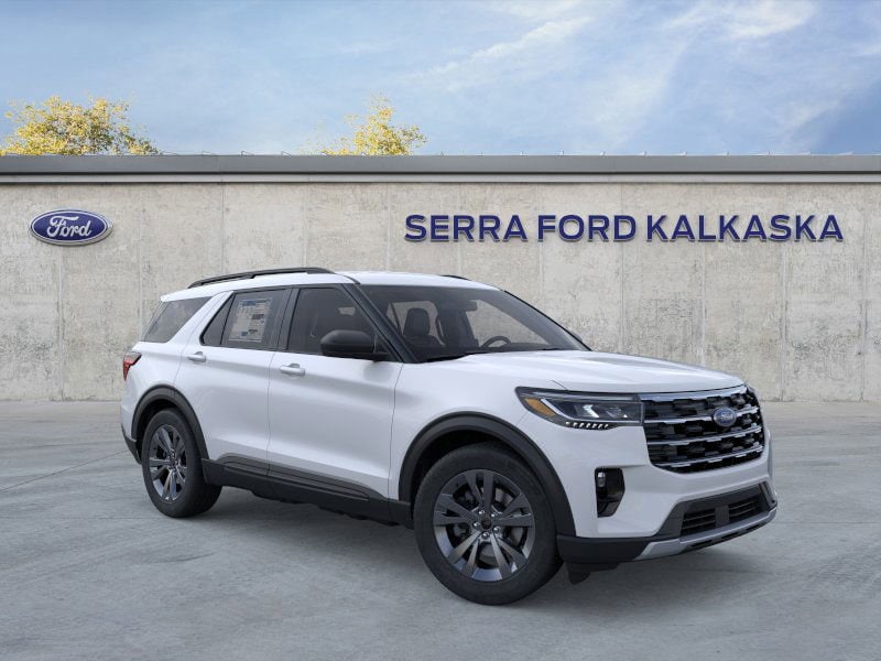 2026 Ford Explorer photo 2