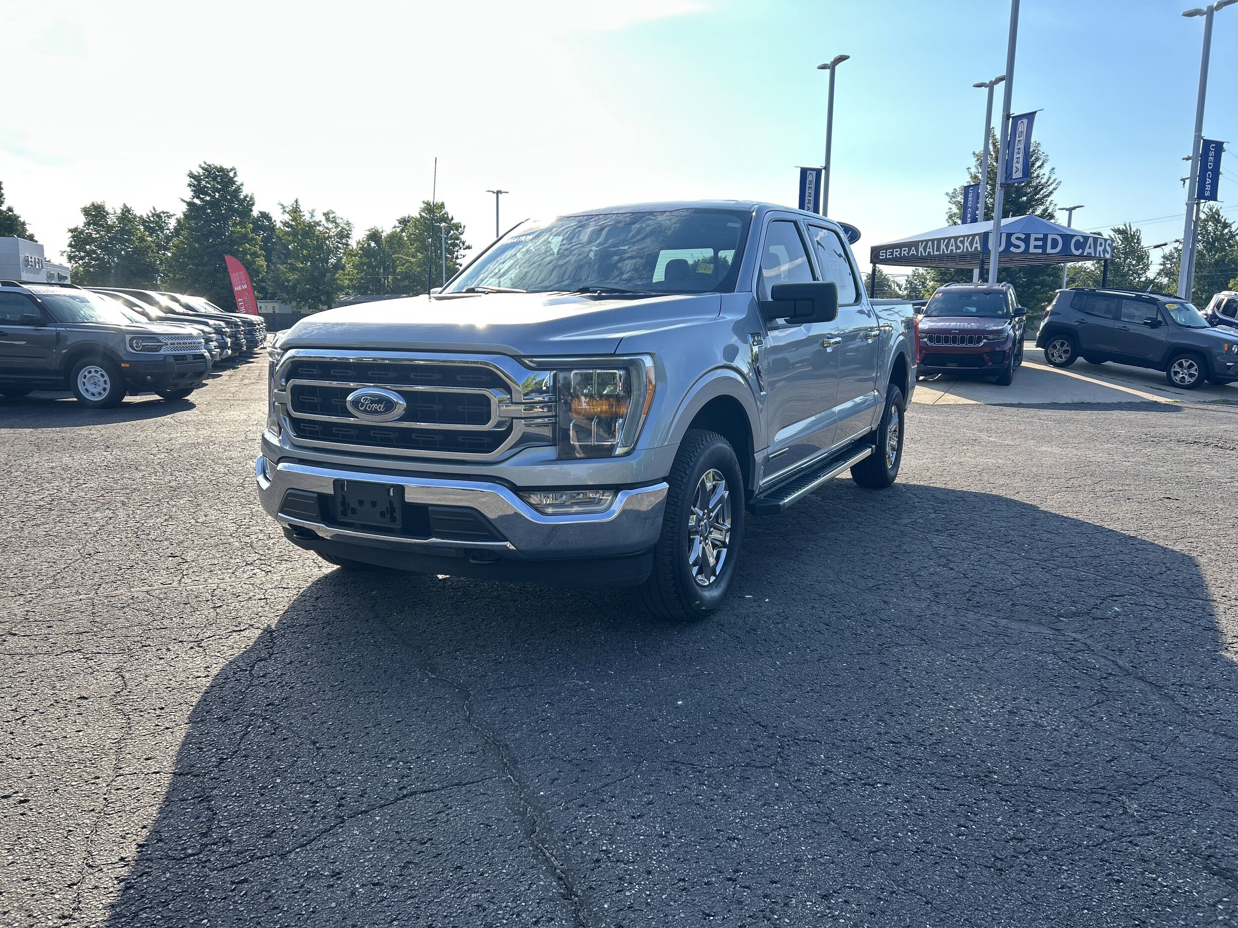 2022 Ford F-150 XLT photo 2
