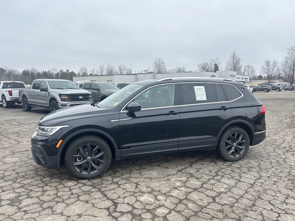 2024 Volkswagen Tiguan SE Wolfsburg Edition photo 4