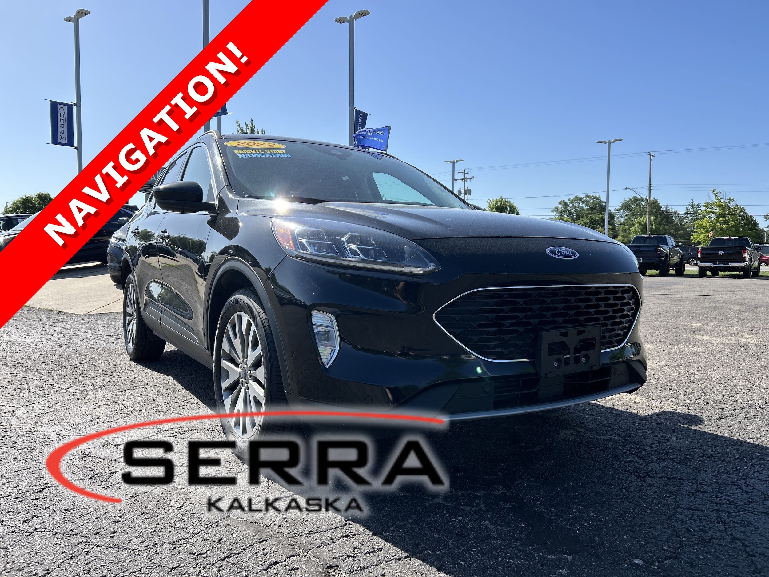 2022 Ford Escape Titanium's photo