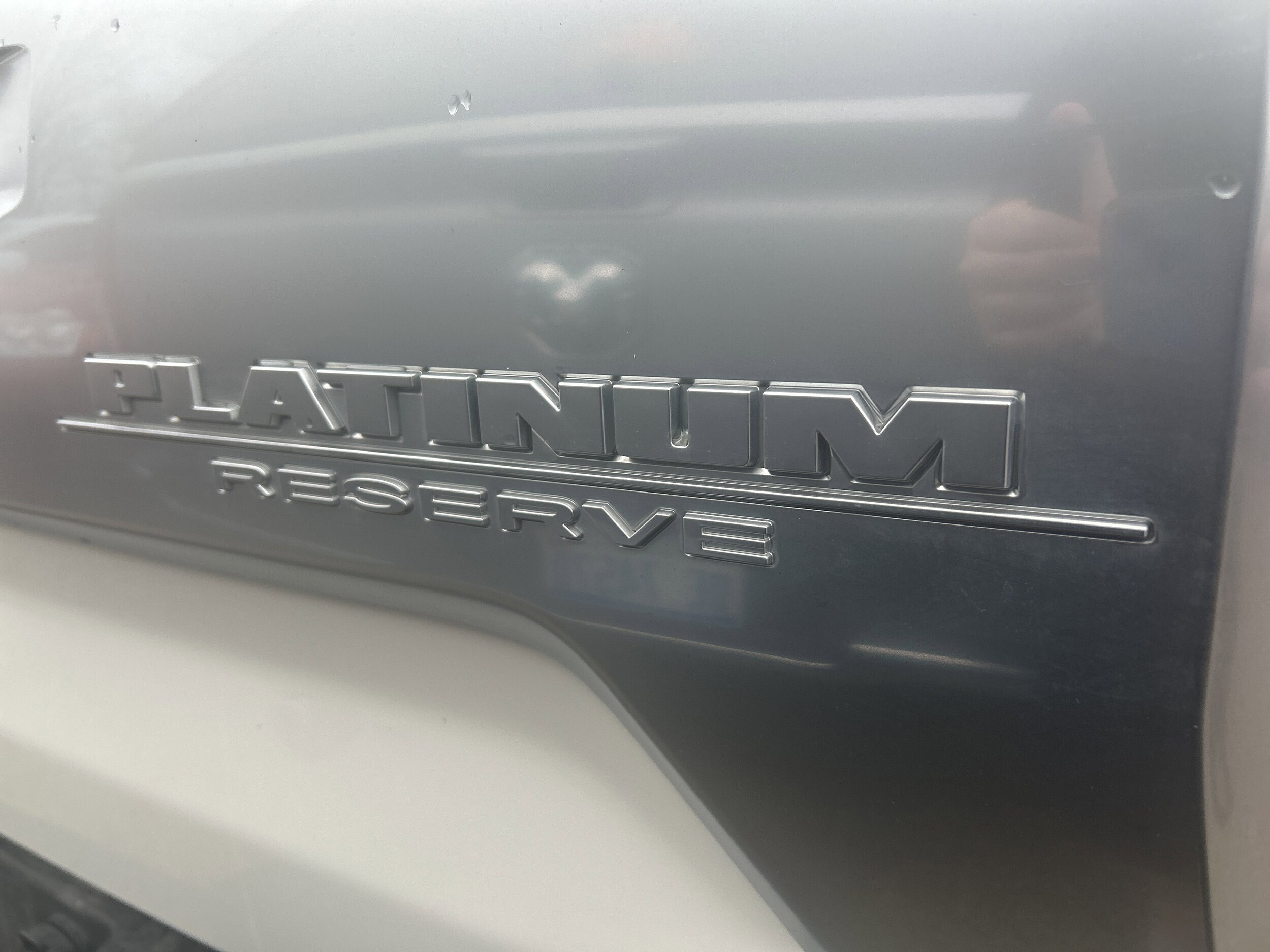 2023 Nissan Titan Crew Cab Platinum Reserve photo 3