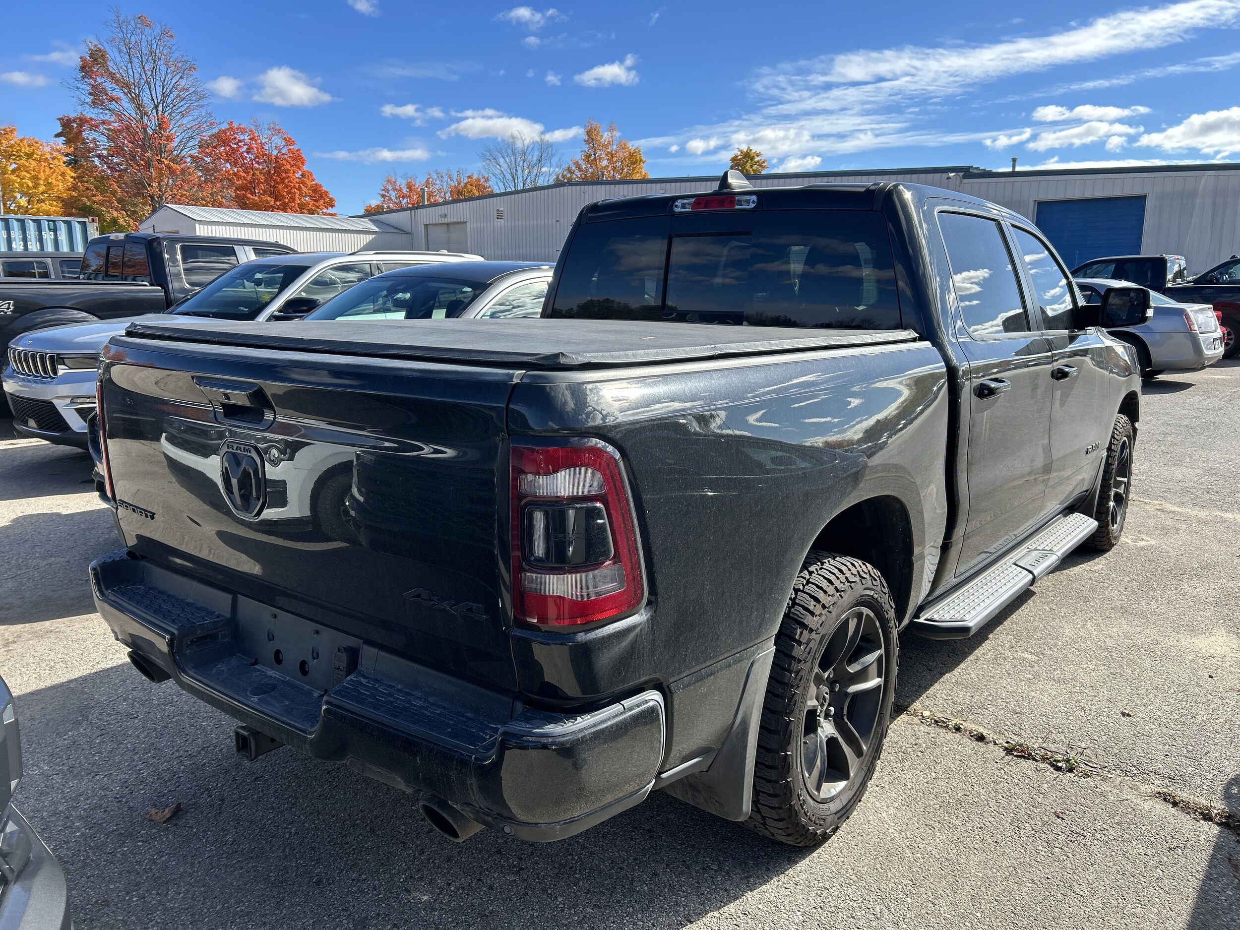 2022 Ram 1500 Sport photo 2