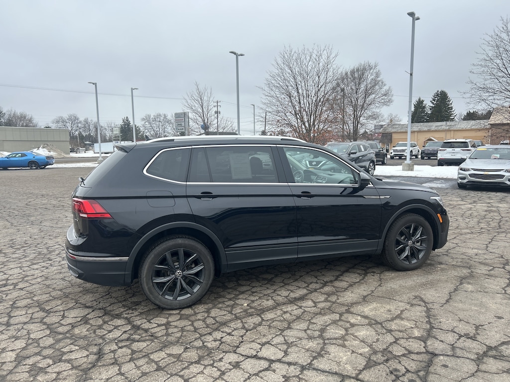 2024 Volkswagen Tiguan SE Wolfsburg Edition photo 2