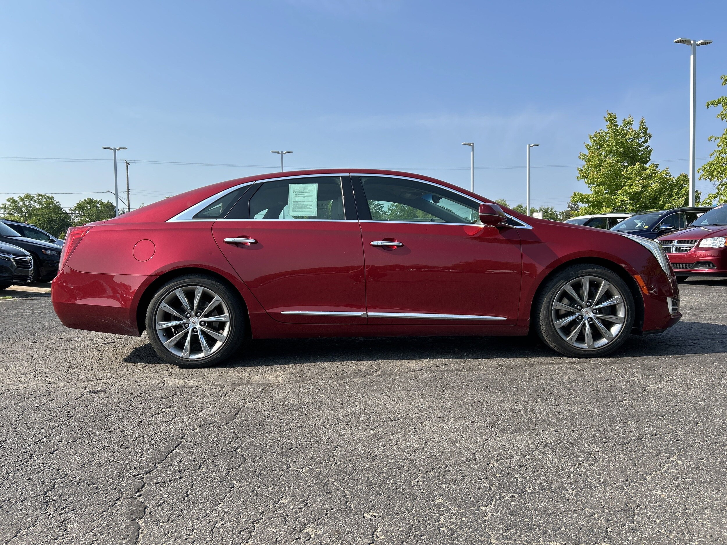 2013 Cadillac XTS Luxury photo 2