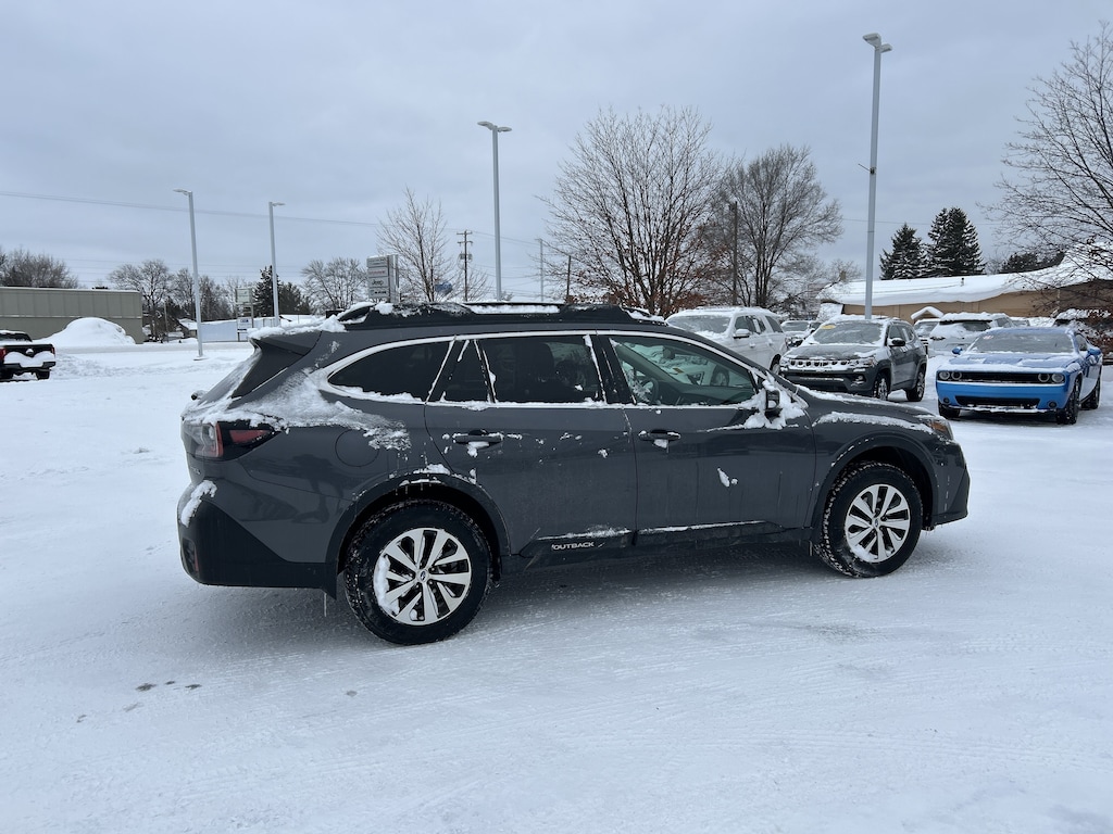 2021 Subaru Outback Premium photo 3