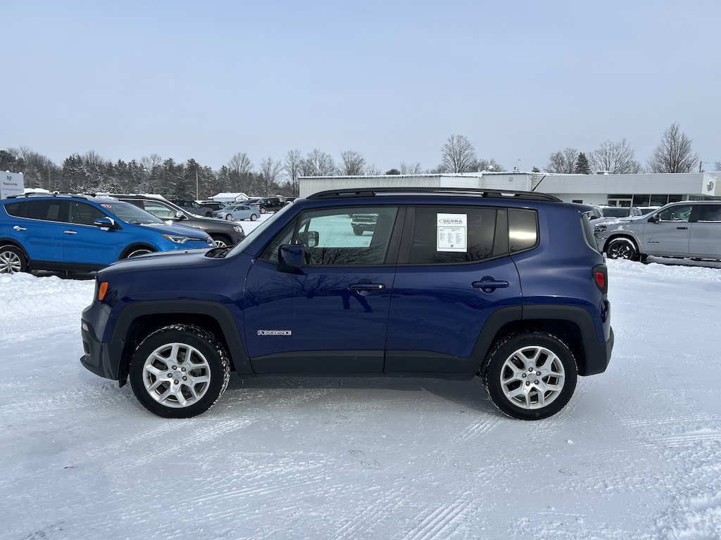 2017 Jeep Renegade Latitude North Edition photo 2
