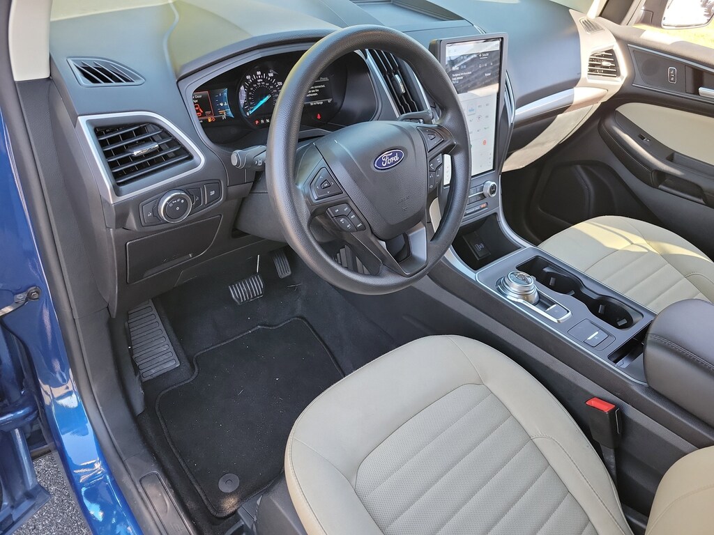 Used 2022 Ford Edge SE SUV