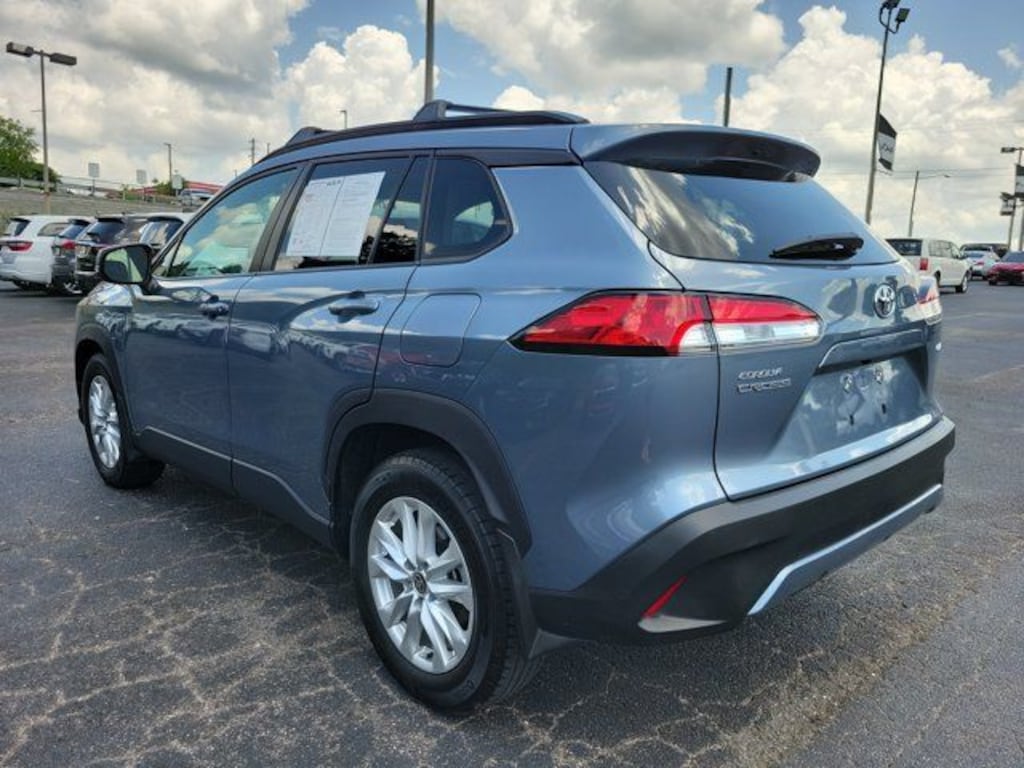 Used 2024 Toyota Corolla Cross LE SUV