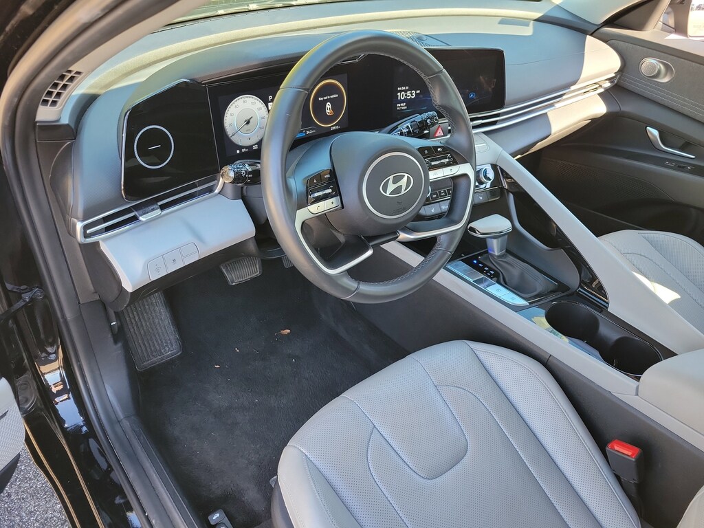 Used 2025 Hyundai Elantra Limited Sedan