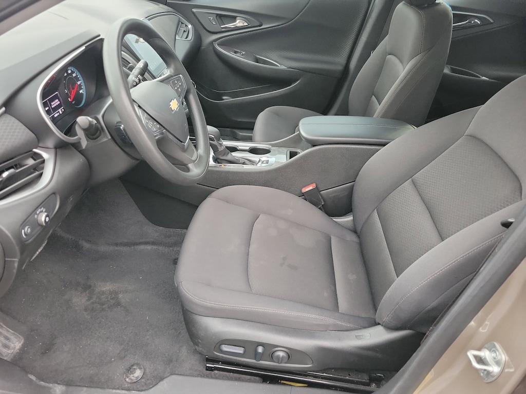 Used 2025 Chevrolet Malibu 1LT Sedan