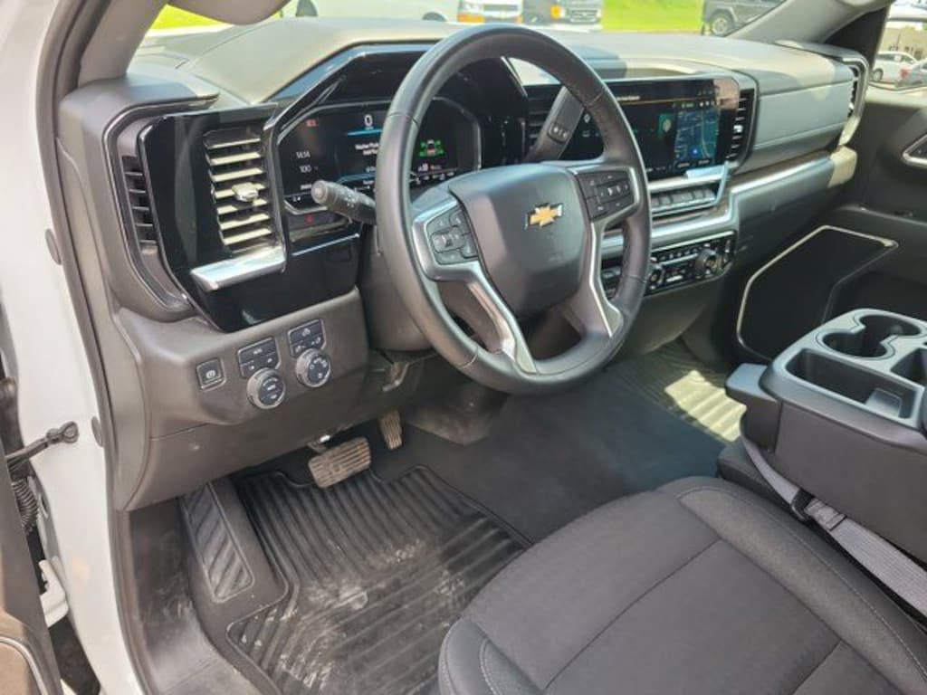Used 2025 Chevrolet Silverado 1500 LT w/1LT Truck Crew Cab