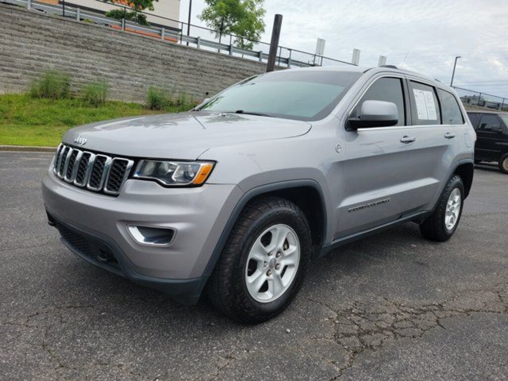Used 2017 Jeep Grand Cherokee Laredo 4x4 SUV