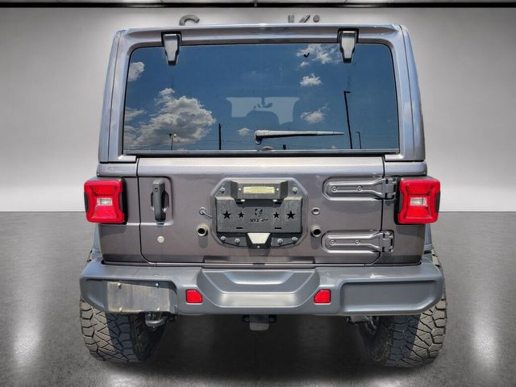Used 2018 Jeep Wrangler Unlimited Sahara 4x4 SUV