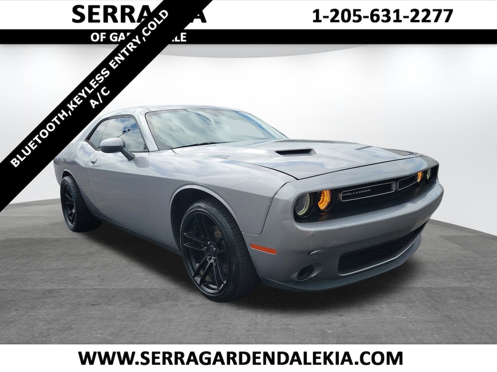 Used 2017 Dodge Challenger SXT Coupe