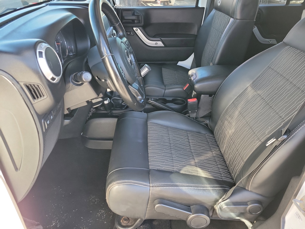 Used 2012 Jeep Wrangler Unlimited Rubicon SUV