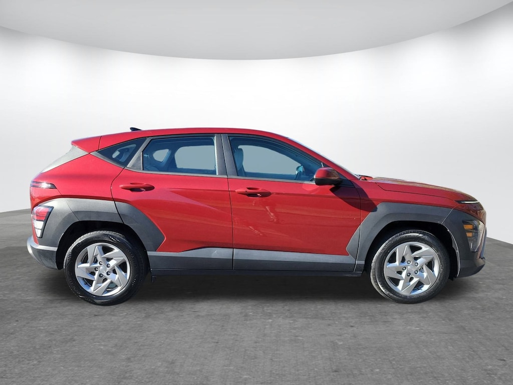 Used 2024 Hyundai Kona SE SUV