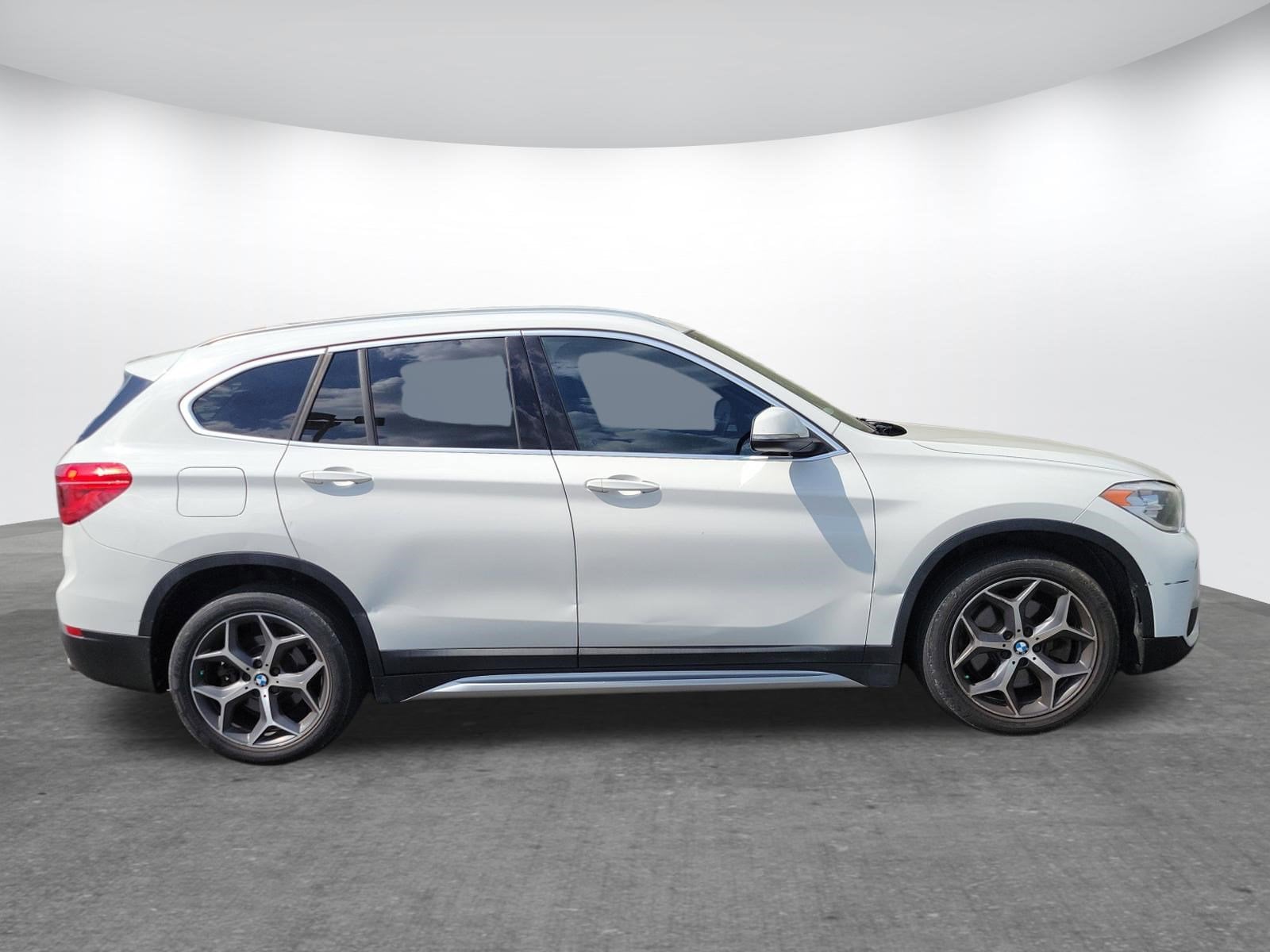 Used 2018 BMW X1 28i with VIN WBXHU7C38J5L06067 for sale in Gardendale, AL