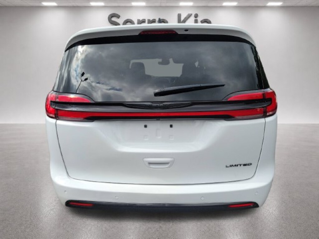Used 2025 Chrysler Pacifica Limited Van Passenger Van