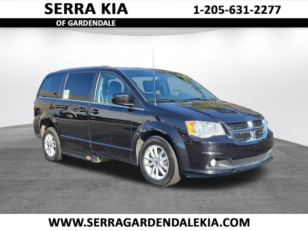 Used 2018 Dodge Grand Caravan SXT Van Passenger Van