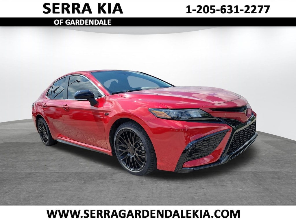 Used 2023 Toyota Camry SE Sedan