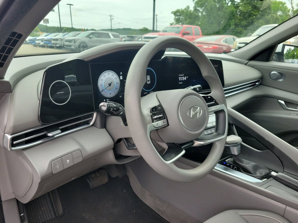 Used 2024 Hyundai Elantra SEL Sedan