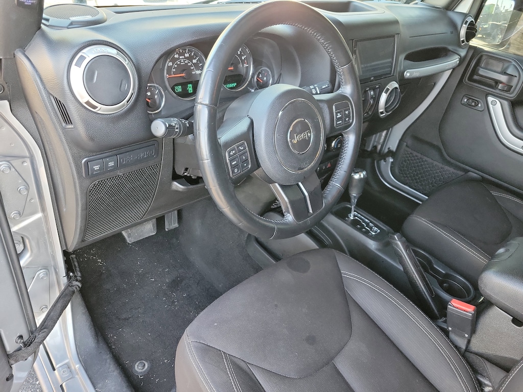 Used 2017 Jeep Wrangler JK Unlimited Rubicon 4x4 SUV