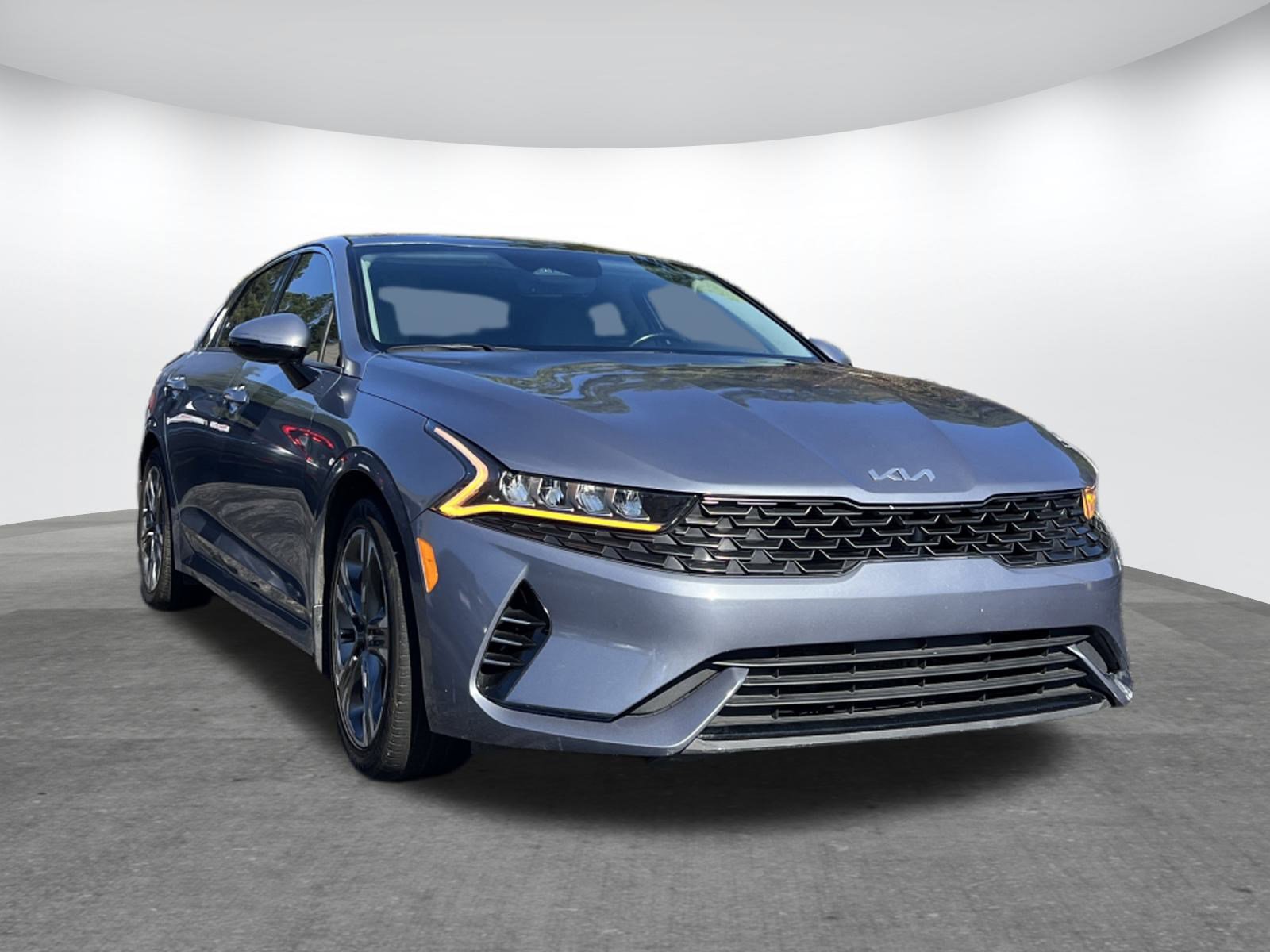 2023 Kia K5 EX photo 2