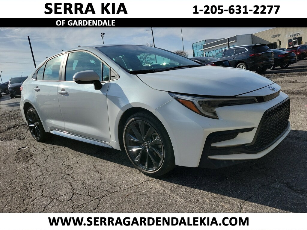 Used 2024 Toyota Corolla SE Sedan