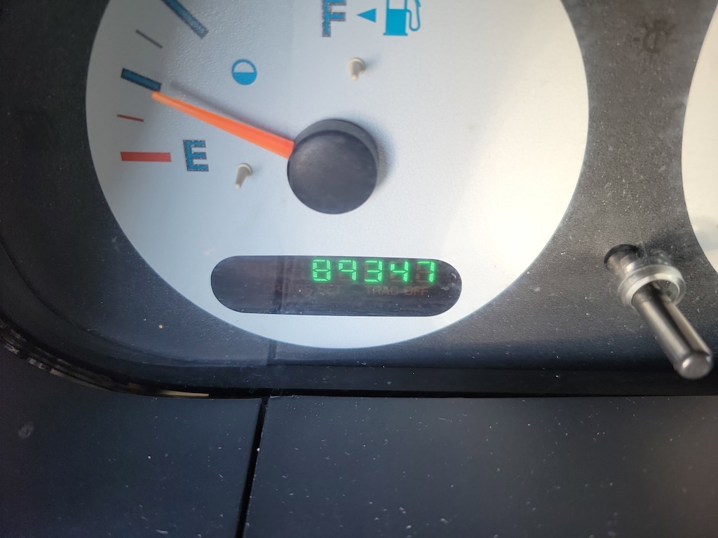 Used 2002 Dodge Caravan SE Van