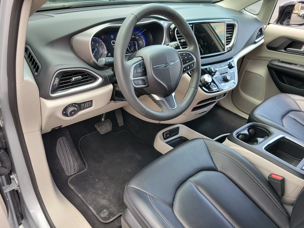 Used 2024 Chrysler Pacifica Touring L Van Passenger Van