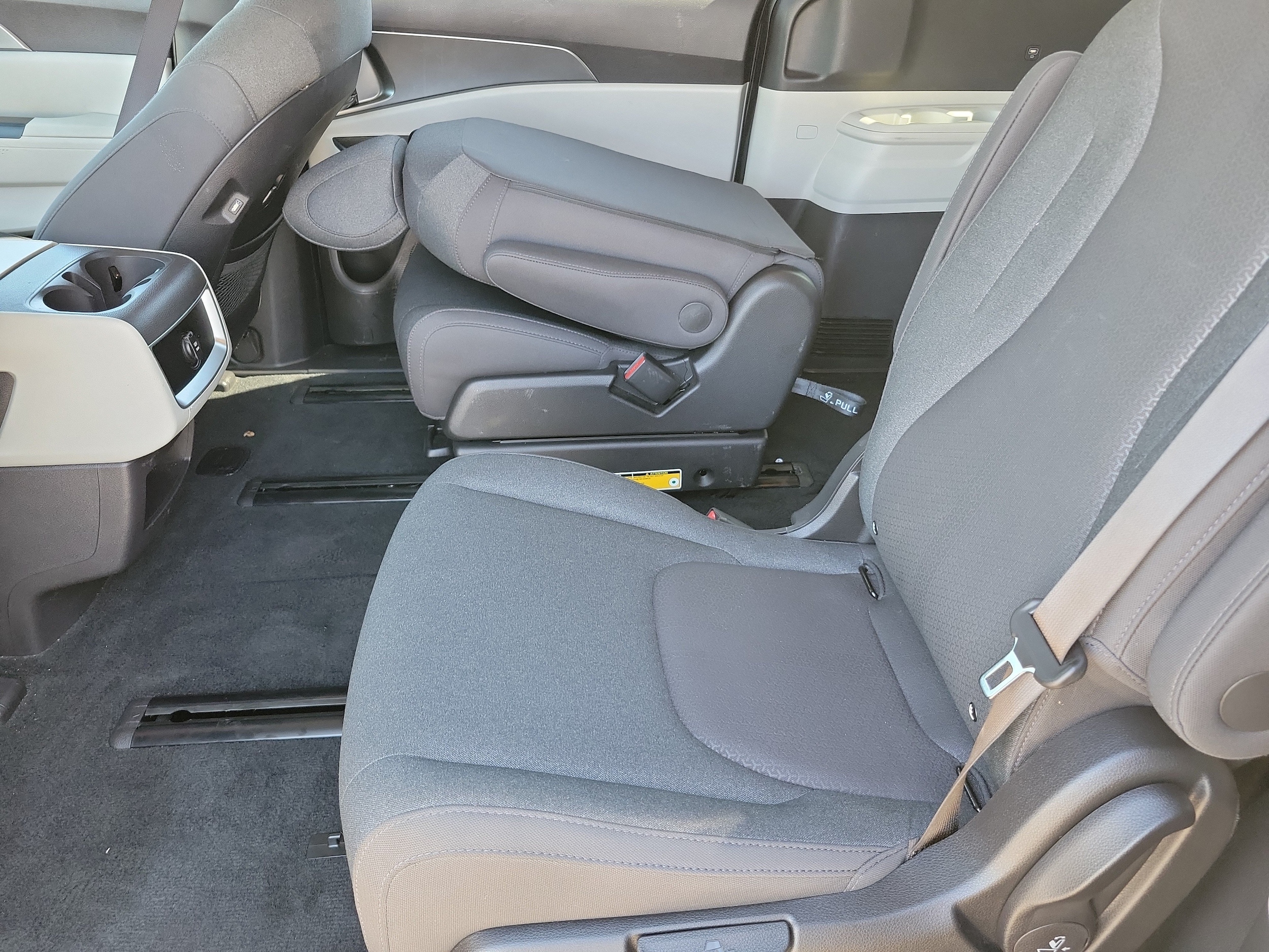 2023 Kia Carnival LX - Photo 15