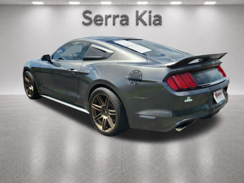 Used 2017 Ford Mustang V6 Coupe