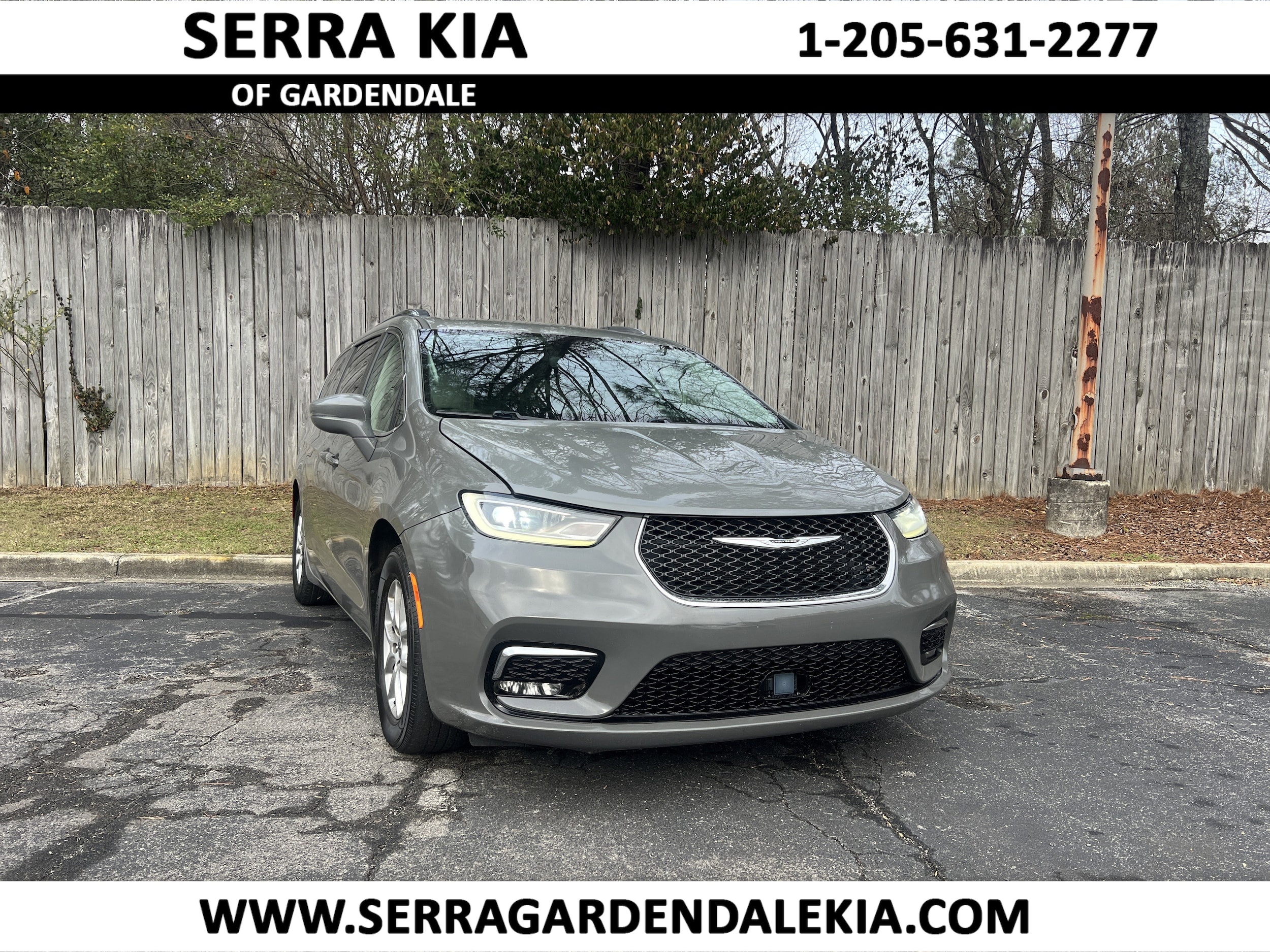 2021 Chrysler Pacifica Touring L's photo