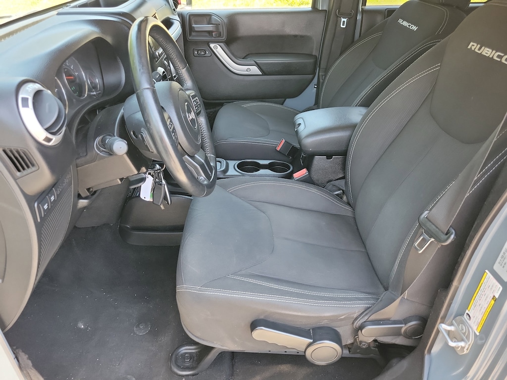 Used 2015 Jeep Wrangler Unlimited Rubicon 4x4 SUV