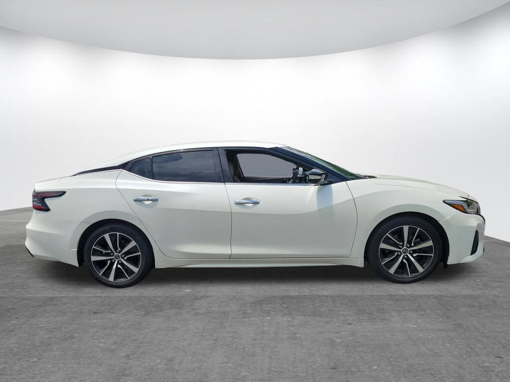 Used 2023 Nissan Maxima SV Sedan