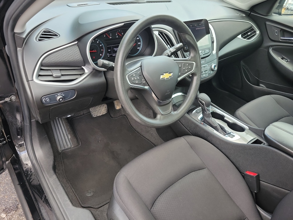Used 2024 Chevrolet Malibu 1LT Sedan