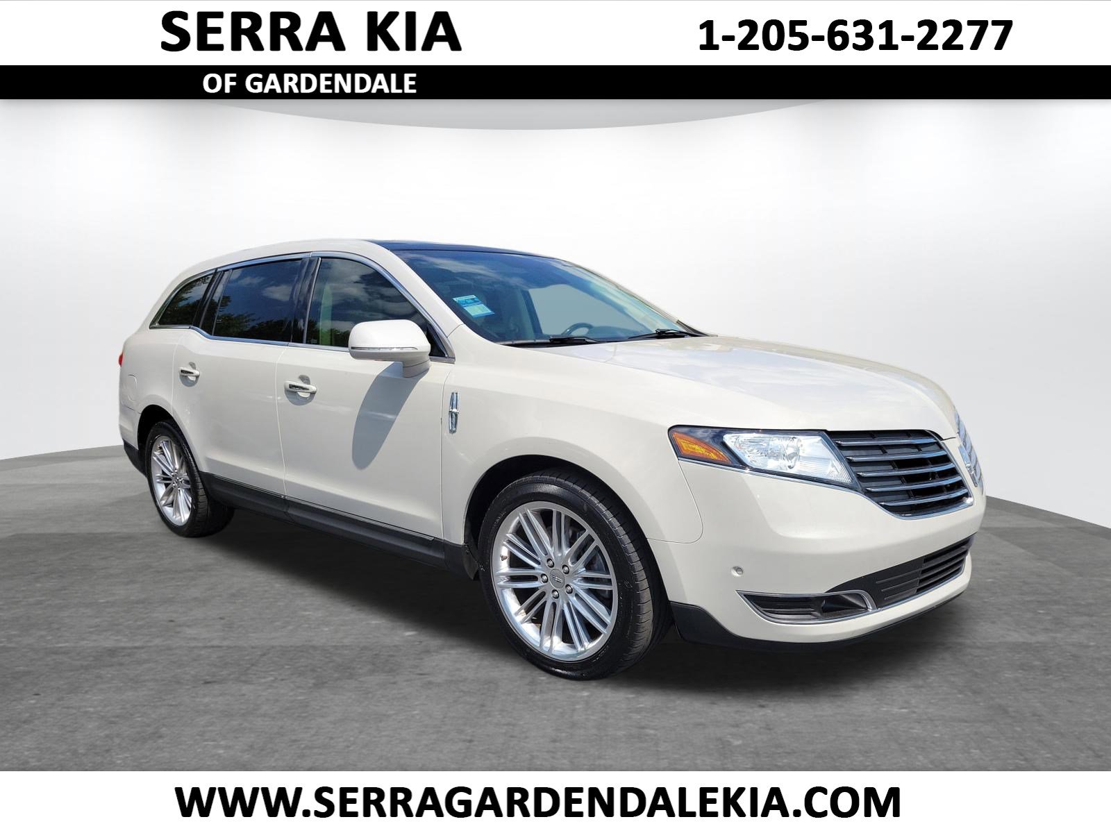 2019 Lincoln MKT 3.5 AWD's photo