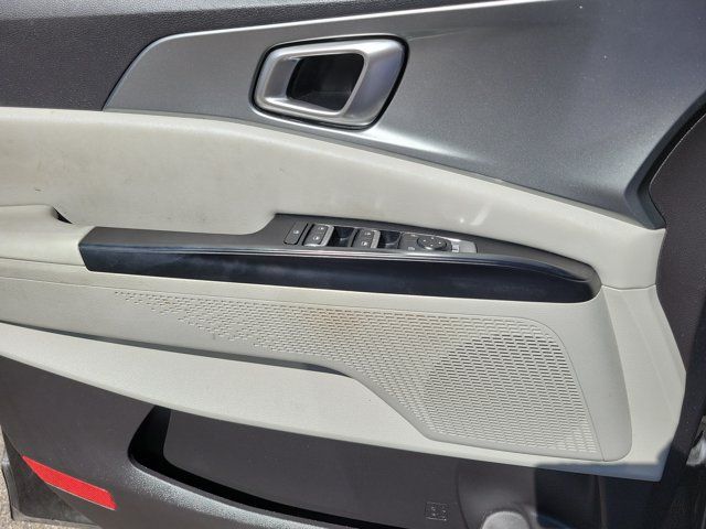 2023 Kia Carnival LX - Photo 14