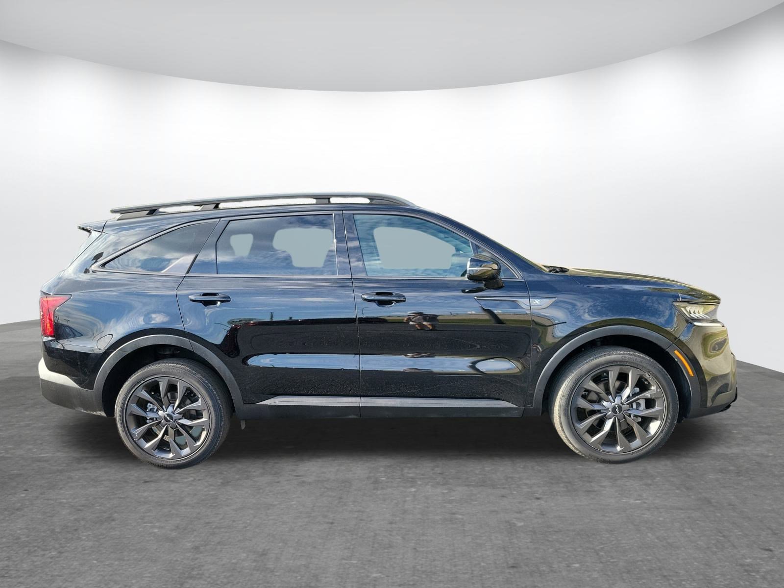 2023 Kia Sorento X-Line EX photo 2