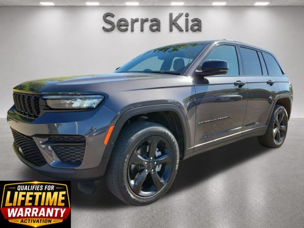 Used 2024 Jeep Grand Cherokee Laredo SUV