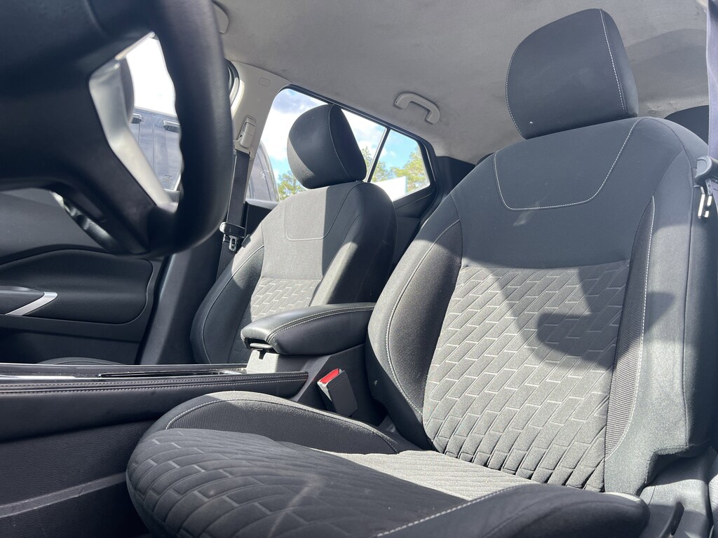 Used 2022 Nissan Kicks SV SUV