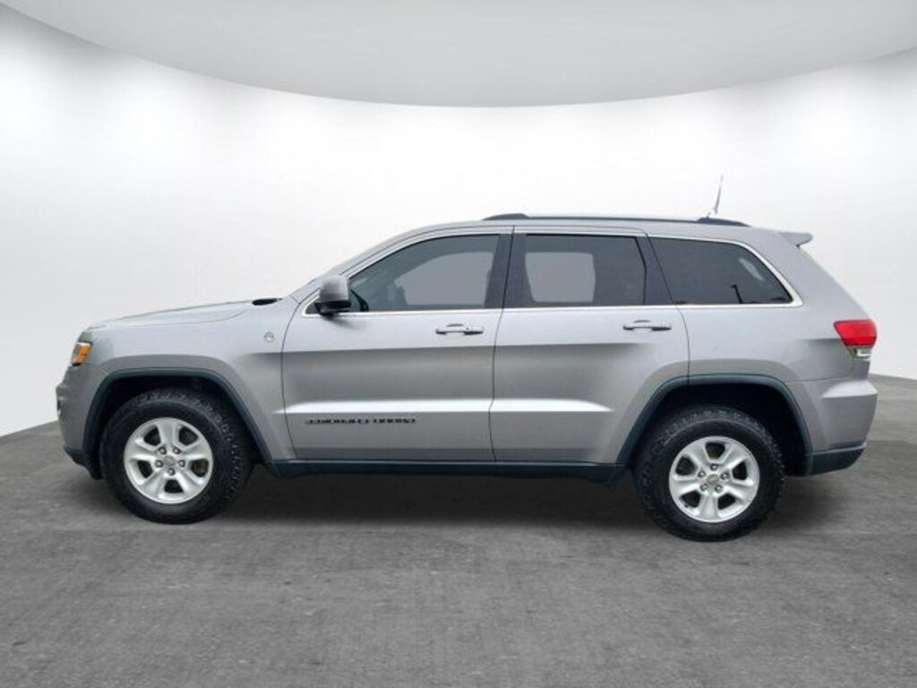 Used 2017 Jeep Grand Cherokee Laredo 4x4 SUV