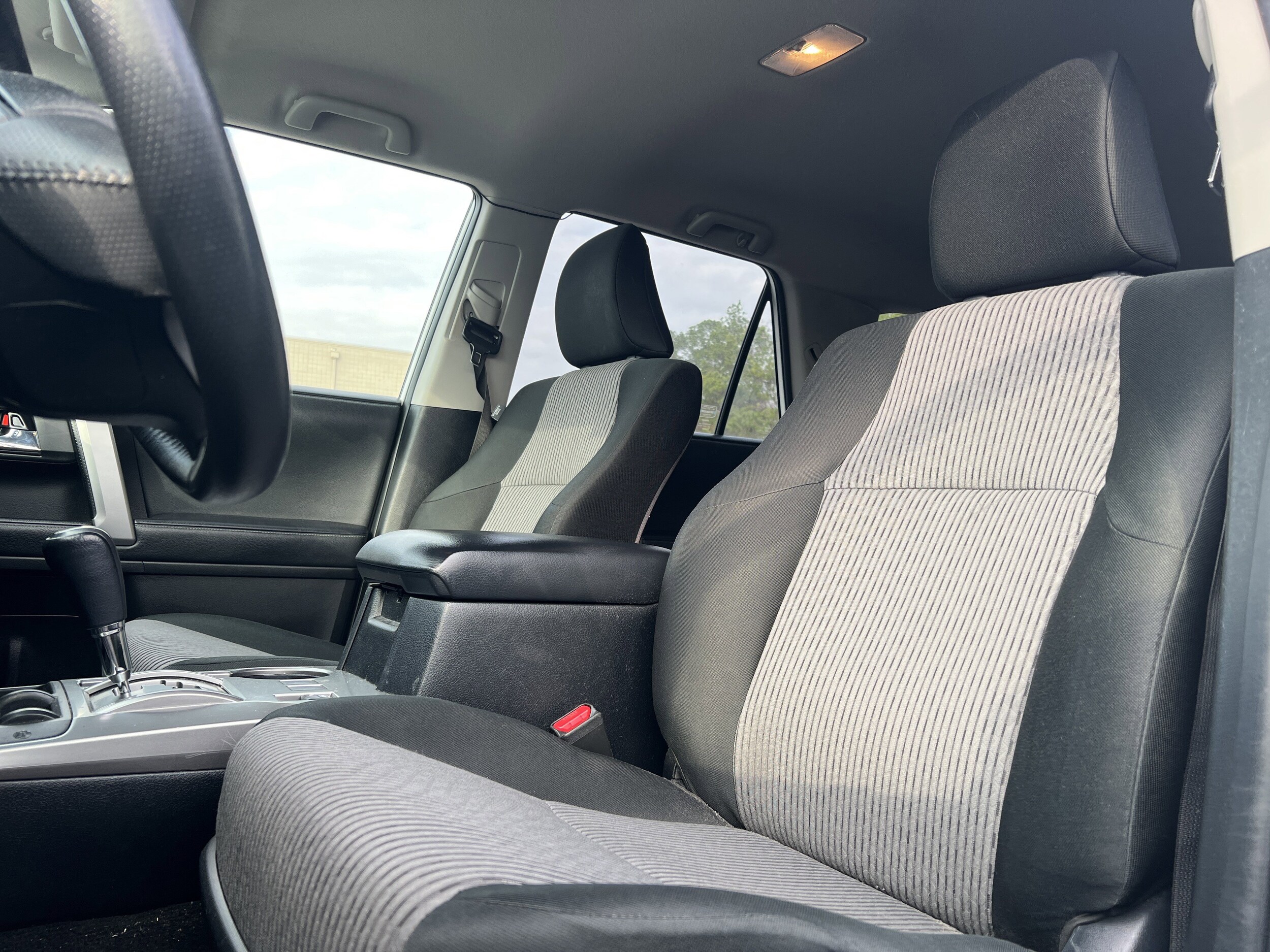 2021 Toyota 4Runner SR5 photo 2